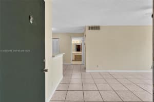 10765 Cleary Blvd APT 104, Plantation, FL 33324, - MLS#A12031496
