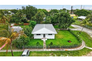 1695 NE 160th St, North Miami Beach, FL 33162, - MLS#A12031616