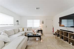 2604 NW 48th St, Fort Lauderdale, FL 33309, - MLS#A12031808