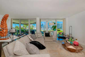 King Cole Condominium, 900 Bay Dr APT 122, Miami Beach, FL 33141, - MLS#A12031848