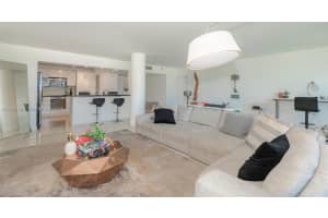 King Cole Condominium, 900 Bay Dr APT 122, Miami Beach, FL 33141, - MLS#A12031848