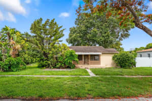 3900 Sw 59th Ave Miami, FL 33155 - MLS#A12031972
