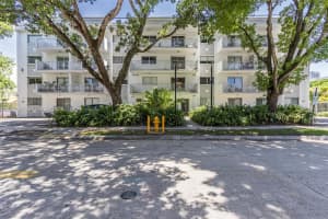 445 11th Street, Miami, FL 33130 - MLS#A12031997