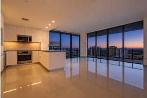 88 Sw 7th St 2302, Miami