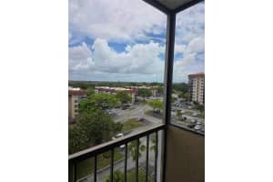 4174 Inverrary Dr 805, Lauderhill
