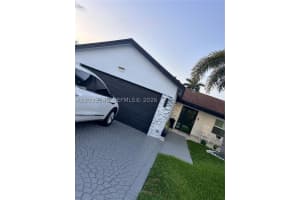 9571 NW 52nd St, Sunrise, FL 33351, - MLS#A12032246