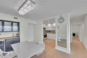 100 Bayview Dr APT 1008, Sunny Isles Beach, FL 33160, - MLS#A12032270