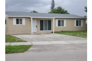2124 SW 42nd Terrace, Fort Lauderdale, FL 33317, - MLS#A12032407