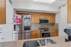4242 NW 2nd St APT 1001, Miami, FL 33126, - MLS#A12032493