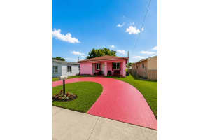 2227 Farragut St, Hollywood, FL 33020, - MLS#A12032524