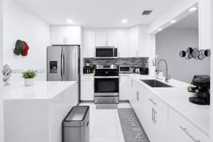 1127 SW 134th Pl, Miami, FL 33184, - MLS#A12032571