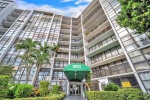 1000 Parkview Dr APT 229, Hallandale Beach, FL 33009, - MLS#A12032851
