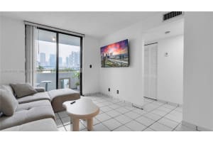 546 1st Street, Miami, FL 33130 - MLS#A12032907