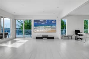 MLS# A12032921, Hollywood, Florida 33019