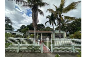1376 Nw 45th St, Miami