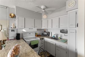 725 11th Avenue, Hallandale Beach, FL 33009 - MLS#A12032971
