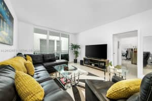 950 Brickell Bay Dr APT 803, Miami, FL 33131, - MLS#A12032973