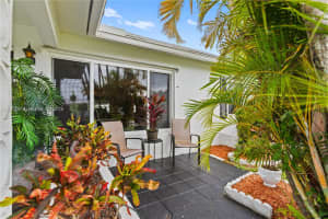2930 NW 1st Dr, Pompano Beach, FL 33064, - MLS#A12032978