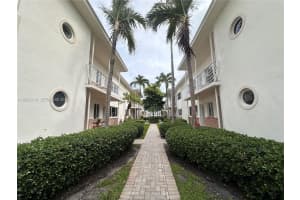 1100 Venetian Way APT 2B, Miami Beach, FL 33139, - MLS#A12033114