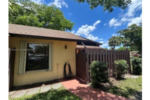 539 Briarwood Cir # 2-57, Hollywood, FL 33024, - MLS#A12033474