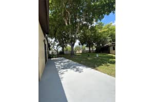 539 Briarwood Cir # 2-57, Hollywood, FL 33024, - MLS#A12033474