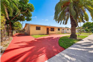 20 52nd Place, Hialeah, FL 33013 - MLS#A12033678