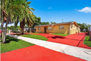 20 52nd Place, Hialeah, FL 33013 - MLS#A12033678