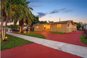 20 52nd Place, Hialeah, FL 33013 - MLS#A12033678
