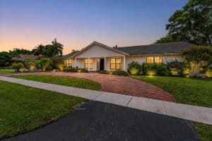 680 El Dorado Parkway, Plantation, FL 33317 - MLS#A12033699