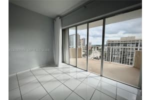 1985 Ocean Drive, Hallandale Beach, FL 33009 - MLS#A12033903