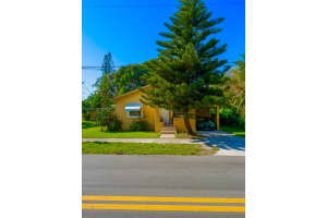 1100 N 24th Ave, Hollywood, FL 33020, - MLS#A12033911