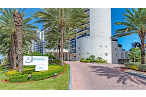 17201 Collins Avenue, Sunny Isles Beach, FL 33160 - MLS#A12034055