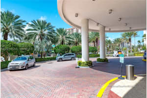 17201 Collins Avenue, Sunny Isles Beach, FL 33160 - MLS#A12034055