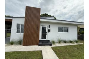 521 E 33rd St, Hialeah, FL 33013, - MLS#A12034077