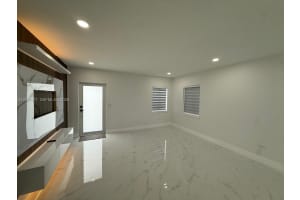 521 E 33rd St, Hialeah, FL 33013, - MLS#A12034077
