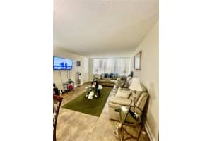 1300 Saint Charles Place, Pembroke Pines, FL 33026 - MLS#A12034120