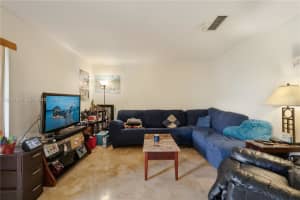9371 Fontainebleau Boulevard, Miami, FL 33172 - MLS#A12034537
