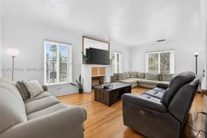 2431 SW 4th St, Miami, FL 33135, - MLS#A12034652