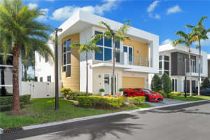 9830 74th Terrace, Doral, FL 33178 - MLS#A12034779
