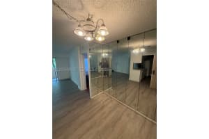 2201 Brickell Ave 67c, Miami