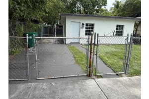 1887 Nw 66th St, Miami