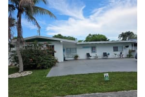 10220 164th Street, Miami, FL 33157 - MLS#A12035082