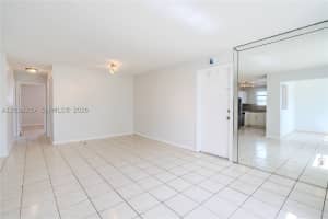 421 1st Street, Hallandale Beach, FL 33009 - MLS#A12035297