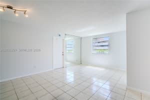 421 1st Street, Hallandale Beach, FL 33009 - MLS#A12035297
