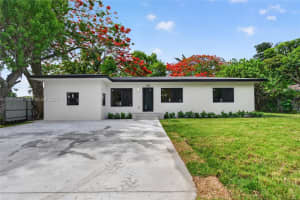 175 Ne 159th St, Miami