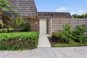 909 9th Terrace, Palm Beach Gardens, FL 33418 - MLS#A12035597