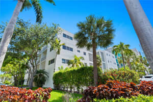10001 Bay Harbor Drive, Bay Harbor Islands, FL 33154 - MLS#A12036159