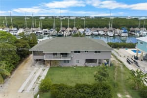 2100 Avenue H, Marathon 2100 Avenue H, Marathon
