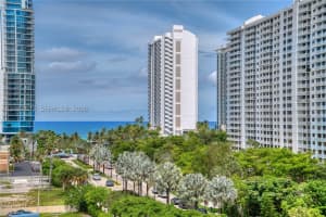 231 174th Street, Sunny Isles Beach, FL 33160 - MLS#A12036574