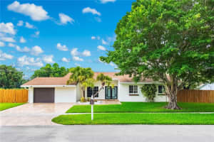 16571 Lake Tree Drive, Weston, FL 33326 - MLS#A12036720